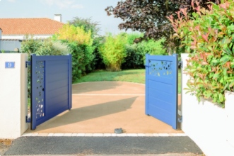 Une entrée ensoleillée - BÉTON DÉCORATIF